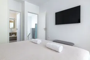 3 charming newly built semi-detached luxury villas 200m from the sea - Image 4