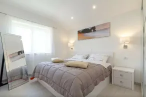 Holiday house with 3 apartments,heated swimming pool,jacuzzi 100m from the beach - Image 5