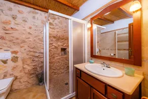 Cas Batlet Antonia con piscina, aire acondicionado, Wi-Fi, terrazas, vistas al mar y a la montaña - Image 4