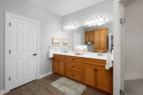 4BD 3BTH, Lakeview, huge covered outdoor patio Firepit, and Fishing @ Jolie Vue - Image 3