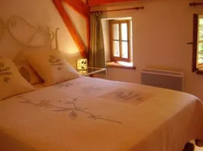 Country Cottage / Gite - PONTGIBAUD - Image 3
