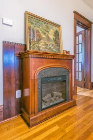 Cottage in the City - Historic Charm, Modern Touch - Image 2