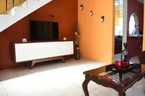 Renovated House in Central Private Fracc - Image 4