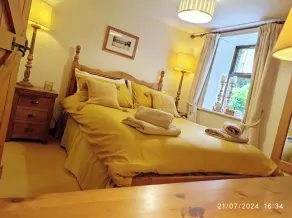 Barn Cottage, beautifully located by the Falls of Dochart - Image 3