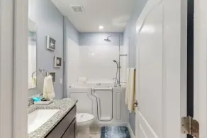 Coastal Haven Retreat - Image 4