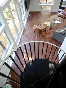 Gorgeous 2Bd + Loft with Deck and Gardens. Soaring 20 ft ceilings, huge windows! - Image 2