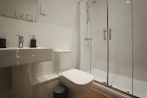 HEREFORD CITY CENTRE – Apartment 7: Stylish Studio in City Centre, Sleeps 2 - Image 2
