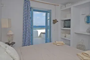 Villa-waterfront, infinity pool-splendid views-luxurious amenities - Image 5