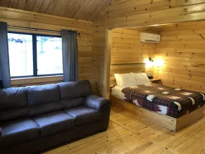 Lakewood Park Campground - Luxury Cabin - Image 4