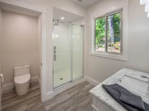 Südwestliche Ausrichtung bei diesem 4 Schlafzimmer, 3 Badezimmer Cottage mit atemberaubendem Blick auf den Lake Muskoka! - Image 5