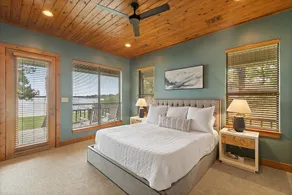 Pine Haus - Oversized waterfront home ideal for multiple families! - Image 5