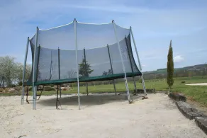 Gammelt bondehus renoveret med komfort i bevaret naturlige miljø - Image 4