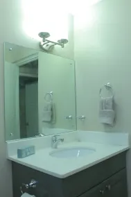 Kingston Guest Apt at Oakland - Image 2