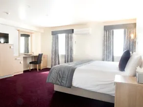 Cambridge Hotel Waterfront - Image 3