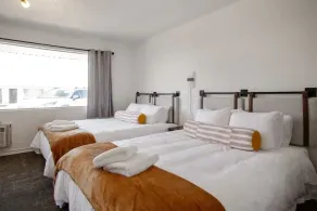 Fillmore Lodge: Discounted 2 Double Queens Rm - Image 4