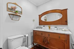 Cowtown Casa: A Place to Hang Your Hat - Image 3