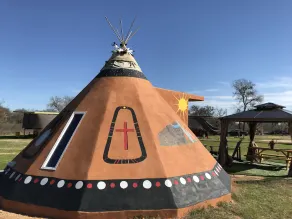 Cozy Glamping Tipi at edge of 180-acre Nature Park with Pool & Pickleball Access - Image 2