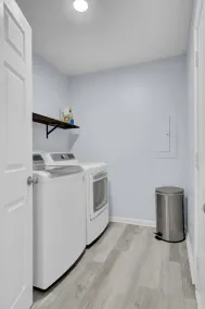 Newly Remodeled Townhome(RD) - Image 3