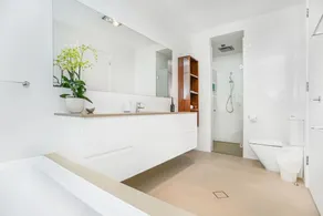 Absolut - Hayward Court, Victor Harbor - Image 3