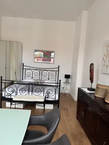Holiday Apartment \"150 Qm Luxus Im Zentrum\" with Home Office Space & Wi-Fi - Image 2