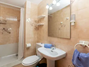 Apartment Blanca de Vilafortuny by Interhome - Image 2