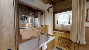 Bellissimo appartamento mansardatato di 5 locali arredato con gusto e stile con - Image 4