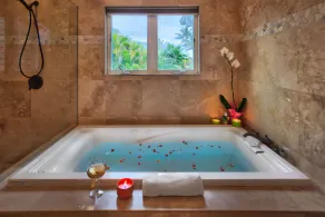 Maluhia: Luxurious Kailua Home w/Pool Oasis, A/C, Near Beaches and Shopping! - Image 3