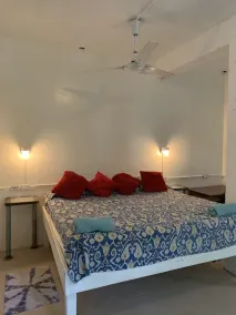 Very popular industrial decor, meets beach luxury.  Close to beach! - Image 3