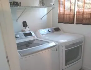 Ideal Location of Harvey Cedars, just steps from the Bay, 3-4 min walk to beach - Image 2