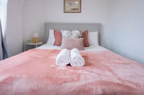 Spacious London stay - 3 Bedroom property - Image 5