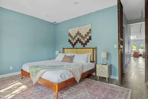 Juniper Presents: Upscale Loft Walkable to Beach, Culture & Cuisine - Image 3