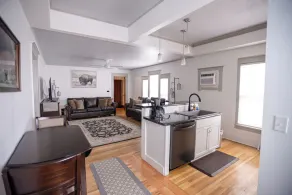 Historic District Apt W/ Parking 1BD 1BA - Image 5
