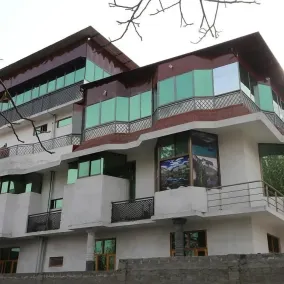 Blossom Guest House Gilgit - Image 4