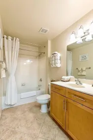 NEW! Lux DMV-WiFi-Cozy Suite-DC Airport - Image 4