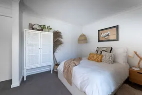 Spacious and Stylish Studio in Narrabeen - Image 5
