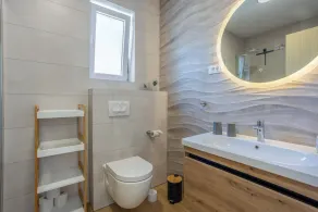 Three bedroom villa with pool - Image 3