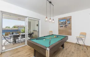 Modern Villa OL&JU for 9 persons in Pula only 1.5 km from the beach with Pool Heating - Image 4