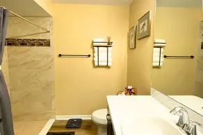 Sundance' Acres Peaceful and Private New House with Hot Tub and Fire Pit - Image 2