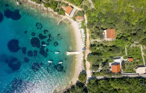 3 Bedroom Beach Front Apartment In Cres - Image 4