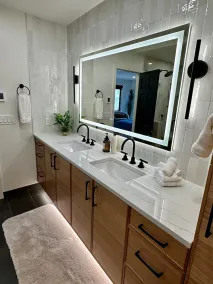 Luxe Vail! 5 minutes to town. Dual Primary - Hot Tub - Free Ski Bus! Sleeps 10 - Image 5