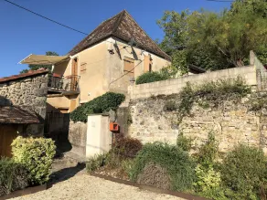 Charming hillside cottage with a view of the town and Dordogne Valley - Image 4