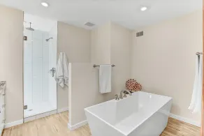 Corporate Housing. Quite In/Outdoor living w private heated pool & putting green - Image 2