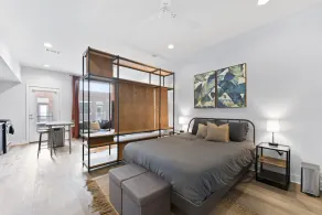Prime East Downtown Studio w pool gym laundry - Image 5