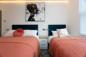 Luxurious 2 bedroom -In  Leeds near dance School - Image 5