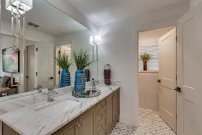 LUXURY DESIGNERS HOME by Gaylord/Lake Grapevine/Slps 24/POOL/ DFW Airport - Image 3