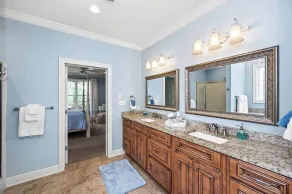 Charming River House that Sleeps 12! Beautiful views and a large porch, private dock, perfect for families! Come Relax on the River! - Image 5