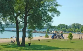 Luxuriöses Haus im Herzen des Leelanau Weinanbaugebiets, EIN BLOCK VOM STRAND! - Image 4