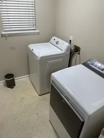 Spacious 4 Bedroom home that sleeps up to 8 guests - Image 2