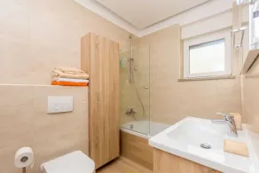 Moderne og luksus villa i Malinska, Island Krk, Kroatien  med privat pool med plads til 8 personer - Image 3