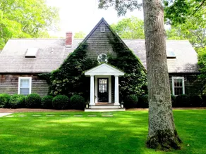 Beautiful Family Home Nestled In The Heart Of Sagaponack - Image 5